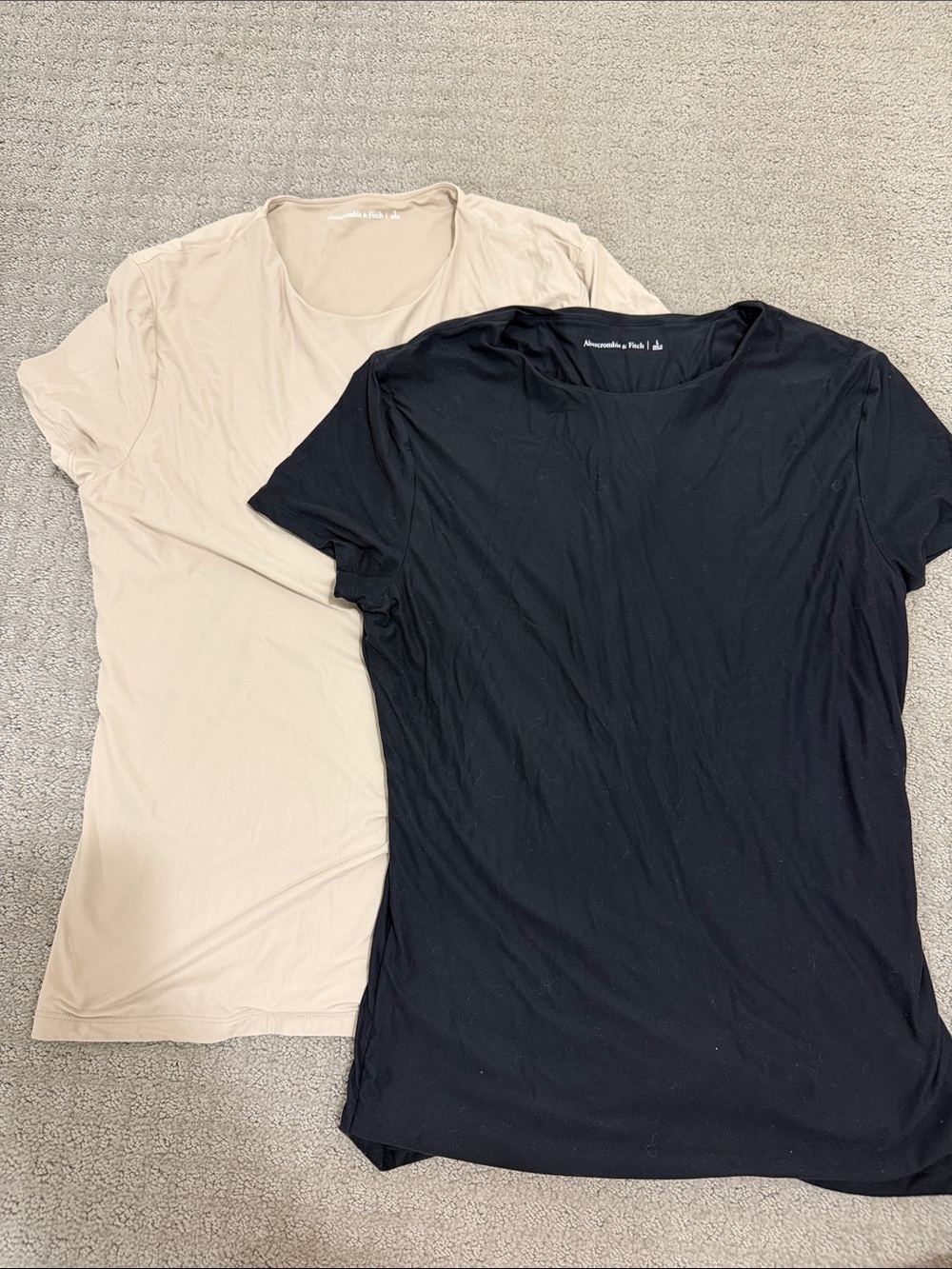 Abercrombie & Fitch Women’s Short Sleeve Tee - Black & Beige set of 2 size L